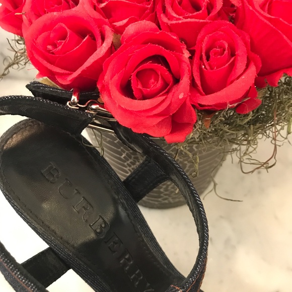 Authentic Burberry denim checkered wedge sandals - Picture 9 of 17